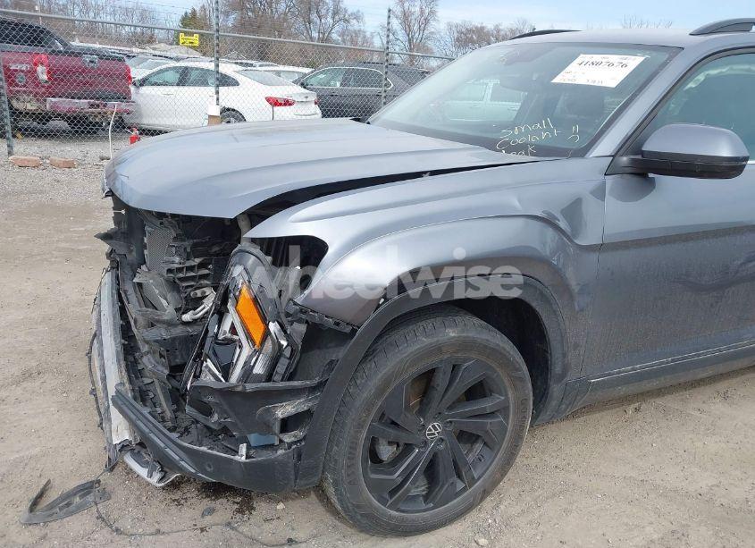Photo 6 of 2021 Volkswagen Atlas 3.6L V6 SE W/TECHNOLOGY (VIN 1V2KR2CA0MC570498)