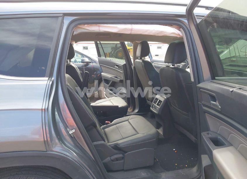 Photo 8 of 2021 Volkswagen Atlas 3.6L V6 SE W/TECHNOLOGY (VIN 1V2KR2CA0MC570498)