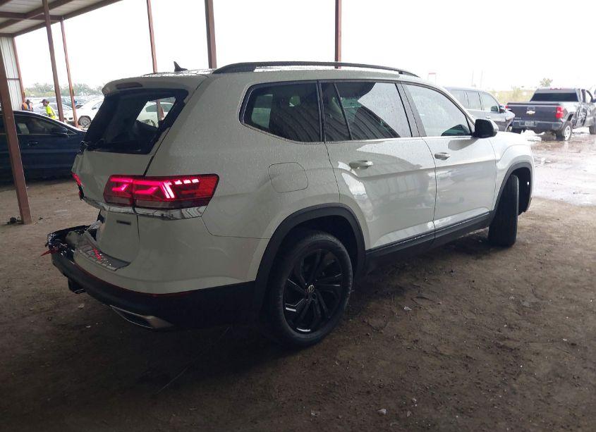 Photo 4 of 2022 Volkswagen Atlas 3.6L V6 SE W/TECHNOLOGY (VIN 1V2KR2CA0NC554500)