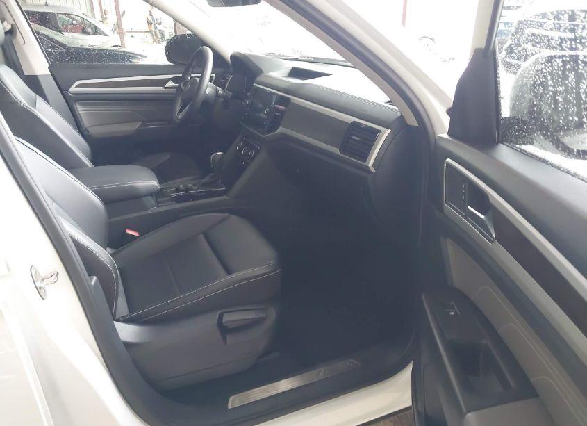 Photo 5 of 2022 Volkswagen Atlas 3.6L V6 SE W/TECHNOLOGY (VIN 1V2KR2CA0NC554500)