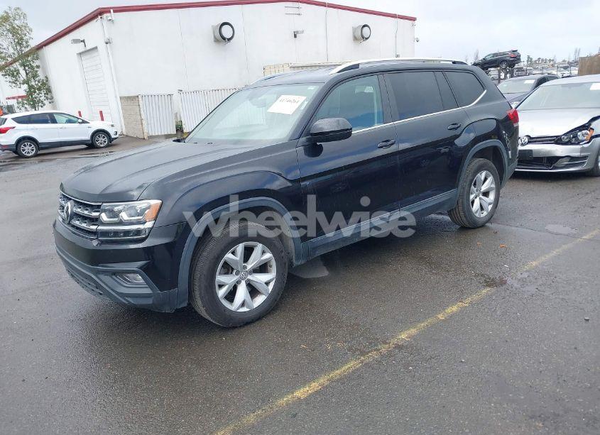 Photo 2 of 2018 Volkswagen Atlas 3.6L V6 SE (VIN 1V2KR2CA1JC543807)