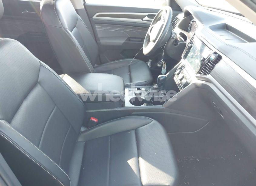 Photo 5 of 2022 Volkswagen Atlas 3.6L V6 SE W/TECHNOLOGY (VIN 1V2KR2CA1NC507850)