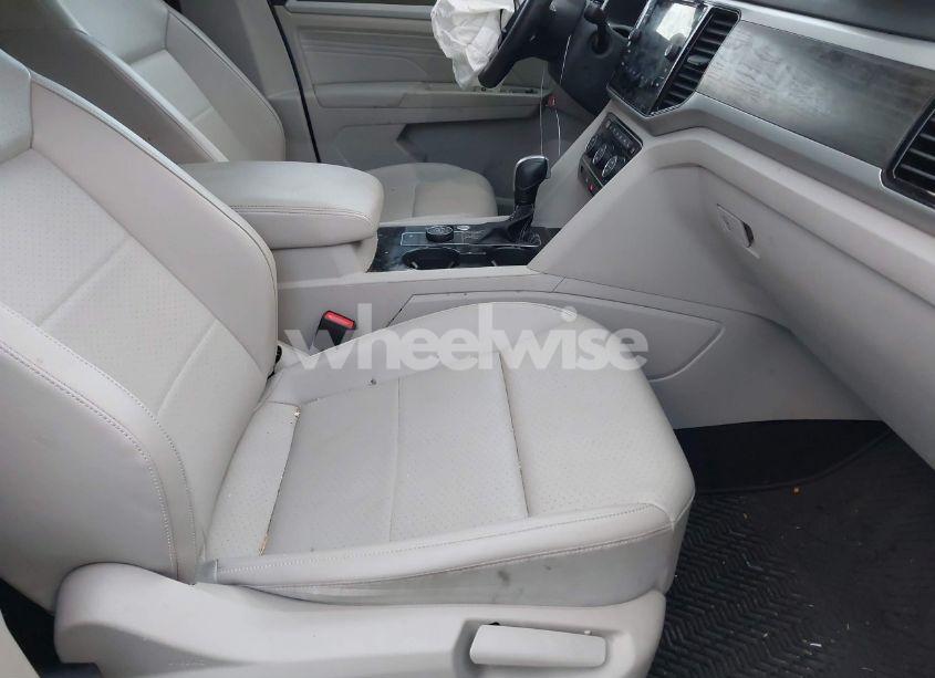 Photo 5 of 2022 Volkswagen Atlas 3.6L V6 SE W/TECHNOLOGY (VIN 1V2KR2CA1NC555087)