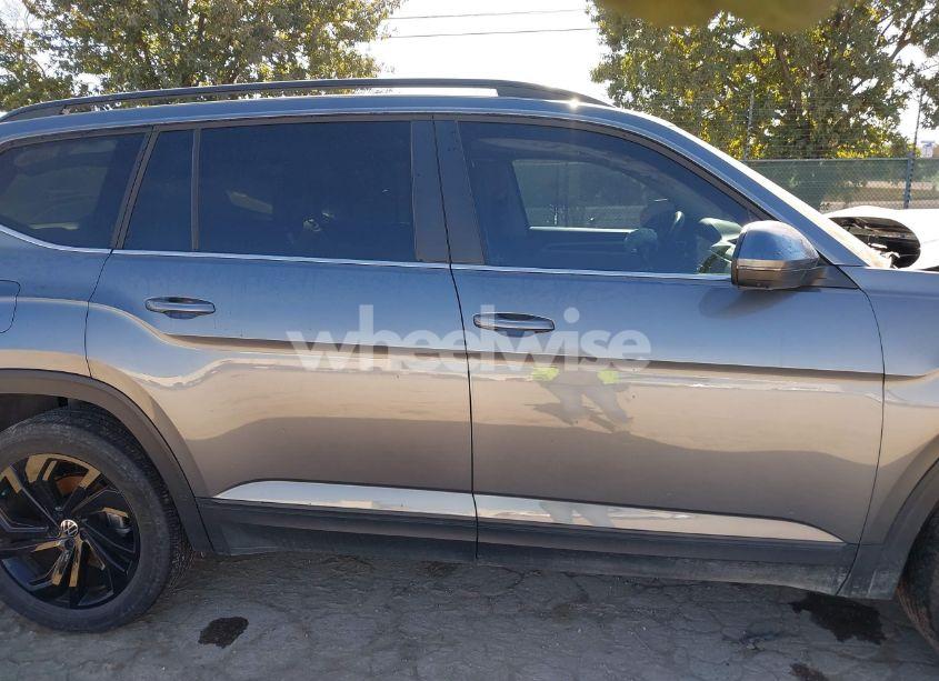 Photo 13 of 2022 Volkswagen Atlas 3.6L V6 SE W/TECHNOLOGY (VIN 1V2KR2CA1NC561102)