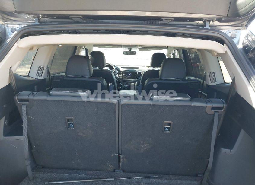 Photo 8 of 2022 Volkswagen Atlas 3.6L V6 SE W/TECHNOLOGY (VIN 1V2KR2CA1NC561102)