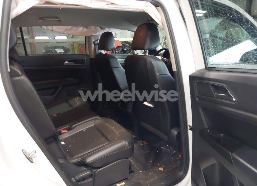 Photo 8 of 2018 Volkswagen Atlas 3.6L V6 SE (VIN 1V2KR2CA2JC569381)