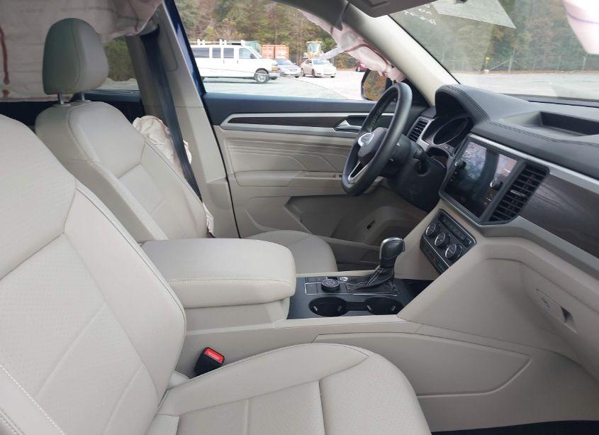 Photo 5 of 2021 Volkswagen Atlas 3.6L V6 SE W/TECHNOLOGY (VIN 1V2KR2CA2MC603422)
