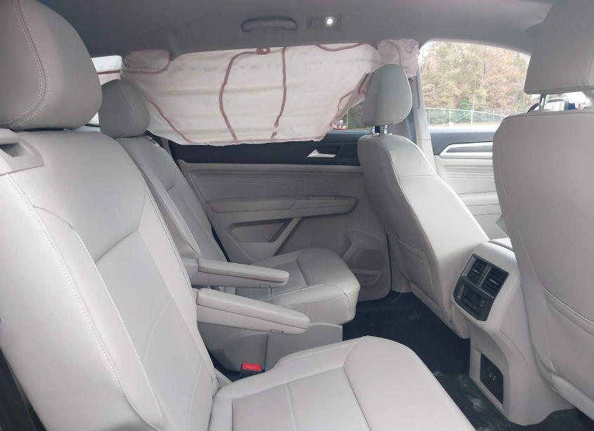 Photo 8 of 2021 Volkswagen Atlas 3.6L V6 SE W/TECHNOLOGY (VIN 1V2KR2CA2MC603422)
