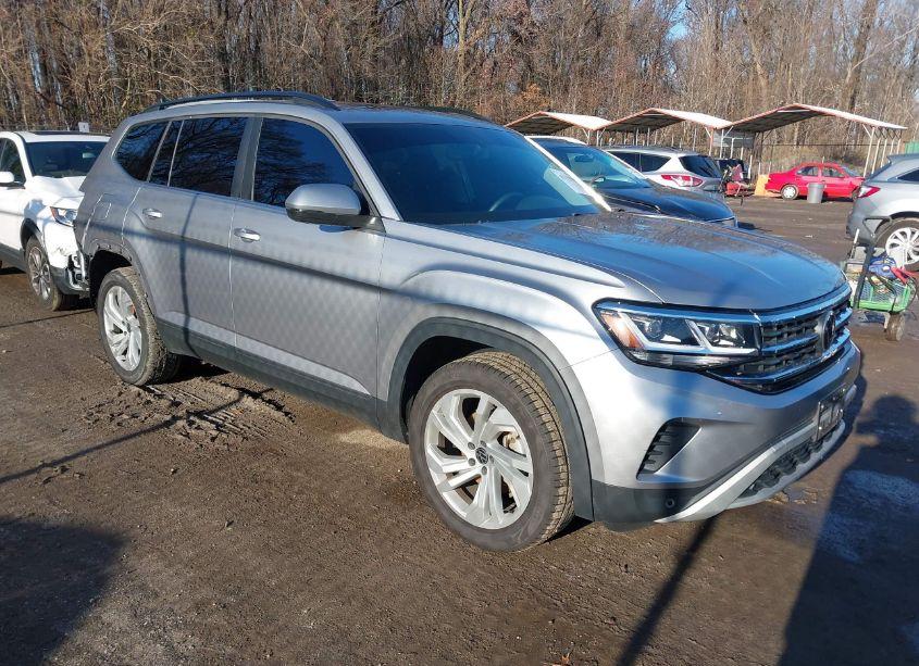 2022 Volkswagen Atlas 3.6L V6 SE W/TECHNOLOGY (VIN 1V2KR2CA2NC531364) main photo
