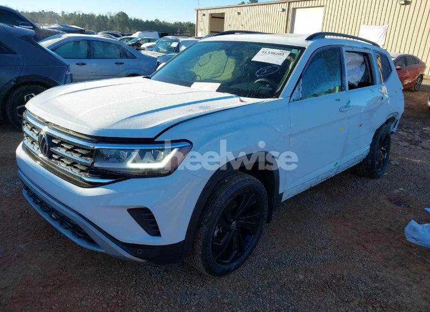 Photo 2 of 2022 Volkswagen Atlas 3.6L V6 SE W/TECHNOLOGY (VIN 1V2KR2CA2NC546401)