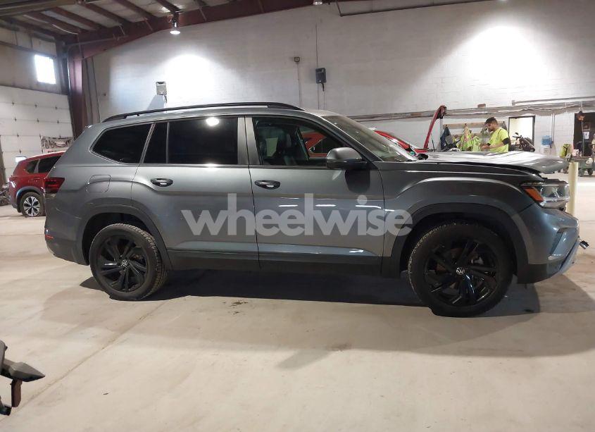 Photo 14 of 2022 Volkswagen Atlas 3.6L V6 SE W/TECHNOLOGY (VIN 1V2KR2CA2NC549881)