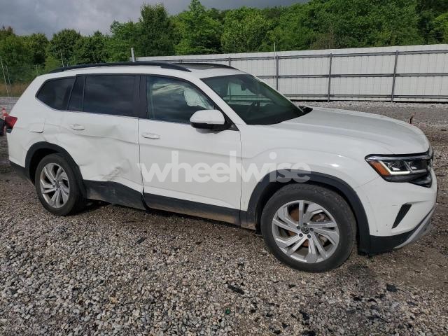 Photo 2 of 2023 VOLKSWAGEN ATLAS SE (VIN 1V2KR2CA2PC524739)