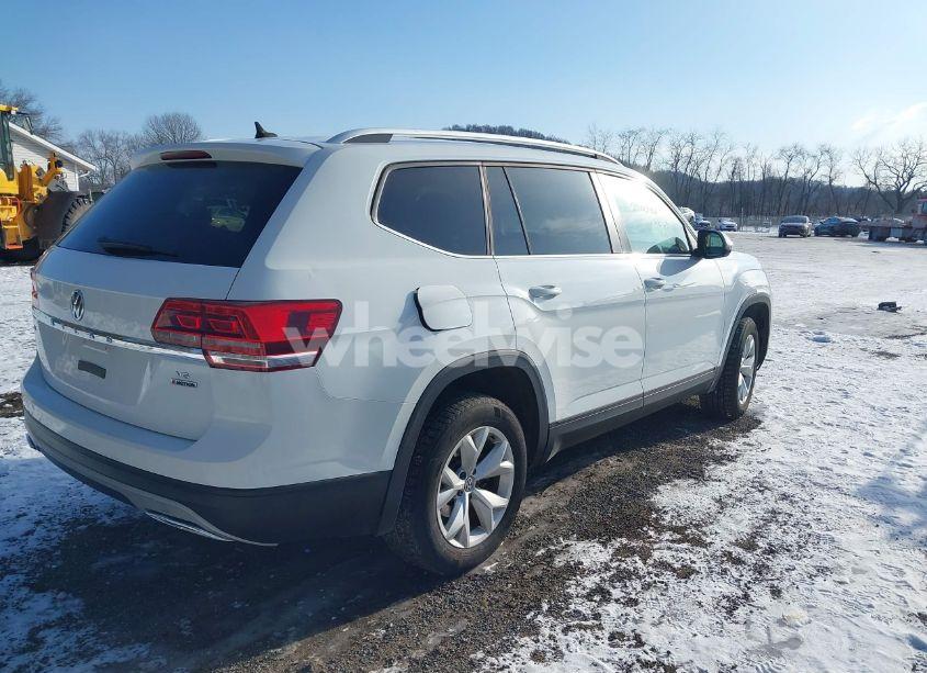 Photo 4 of 2018 Volkswagen Atlas 3.6L V6 SE (VIN 1V2KR2CA3JC574508)
