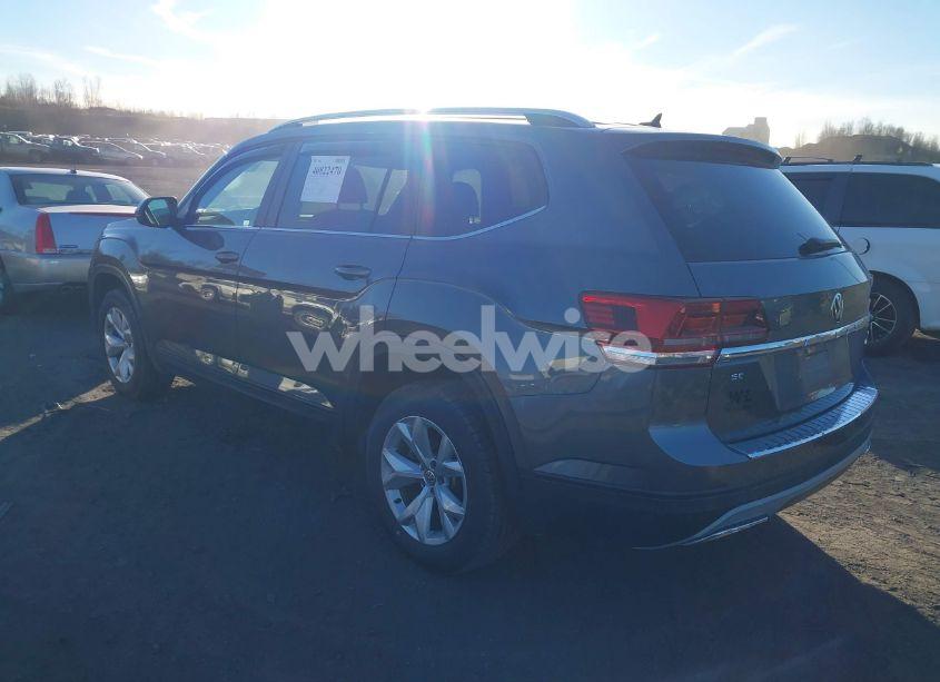 Photo 3 of 2018 Volkswagen Atlas 3.6L V6 SE (VIN 1V2KR2CA4JC504662)