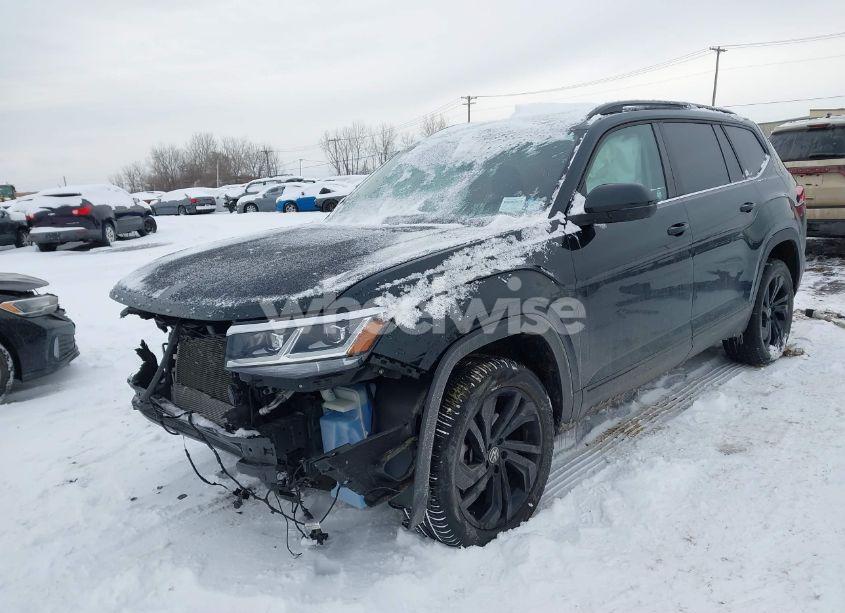 Photo 2 of 2021 Volkswagen Atlas 3.6L V6 SE W/TECHNOLOGY (VIN 1V2KR2CA4MC608976)