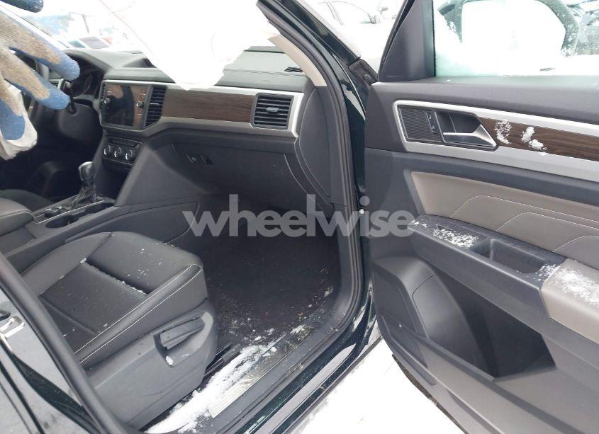 Photo 5 of 2021 Volkswagen Atlas 3.6L V6 SE W/TECHNOLOGY (VIN 1V2KR2CA4MC608976)