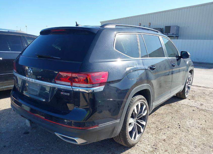 Photo 4 of 2022 Volkswagen Atlas 3.6L V6 SE W/TECHNOLOGY (VIN 1V2KR2CA4NC557772)