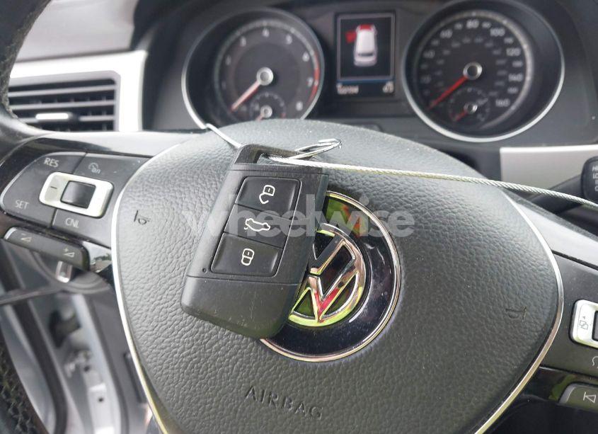 Photo 11 of 2018 Volkswagen Atlas 3.6L V6 SE (VIN 1V2KR2CA5JC570959)