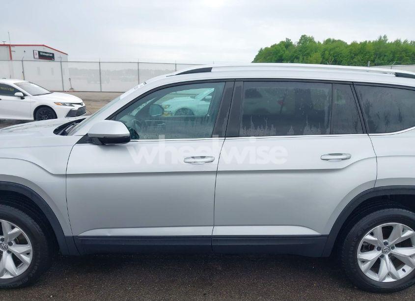 Photo 15 of 2018 Volkswagen Atlas 3.6L V6 SE (VIN 1V2KR2CA5JC570959)