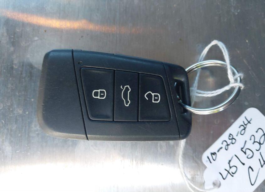 Photo 11 of 2018 Volkswagen Atlas 3.6L V6 SE (VIN 1V2KR2CA6JC523102)