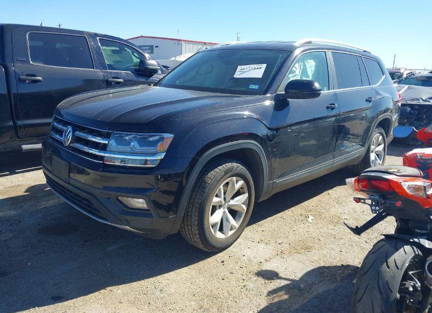 Photo 2 of 2018 Volkswagen Atlas 3.6L V6 SE (VIN 1V2KR2CA6JC523102)