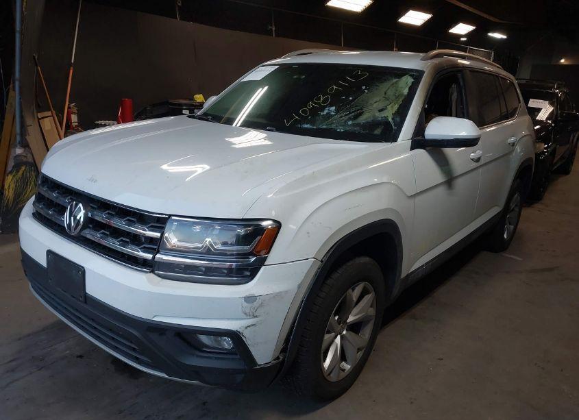 Photo 2 of 2018 Volkswagen Atlas 3.6L V6 SE (VIN 1V2KR2CA6JC565351)