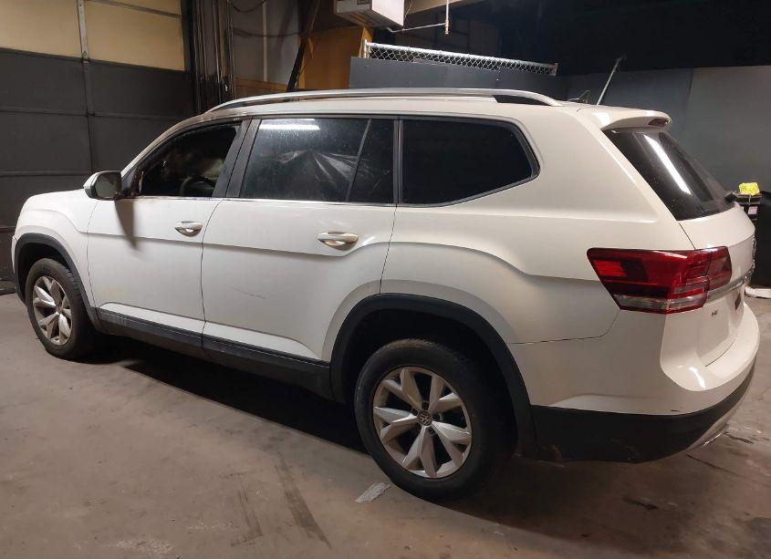 Photo 3 of 2018 Volkswagen Atlas 3.6L V6 SE (VIN 1V2KR2CA6JC565351)