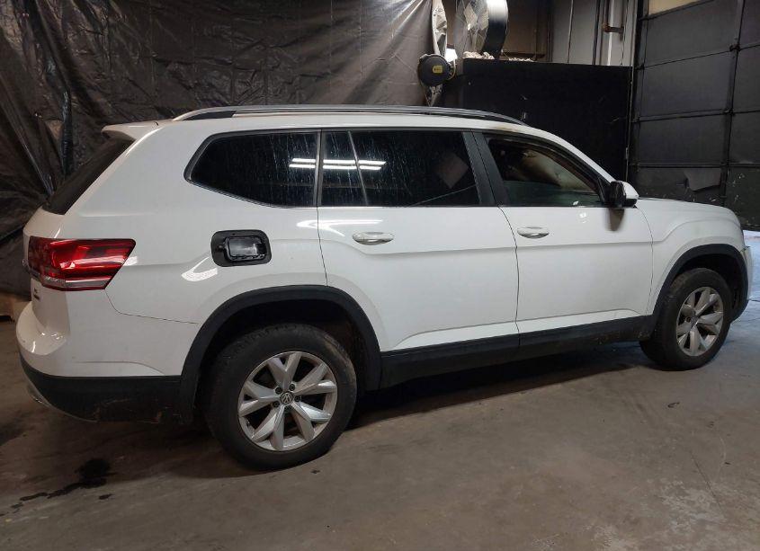 Photo 4 of 2018 Volkswagen Atlas 3.6L V6 SE (VIN 1V2KR2CA6JC565351)