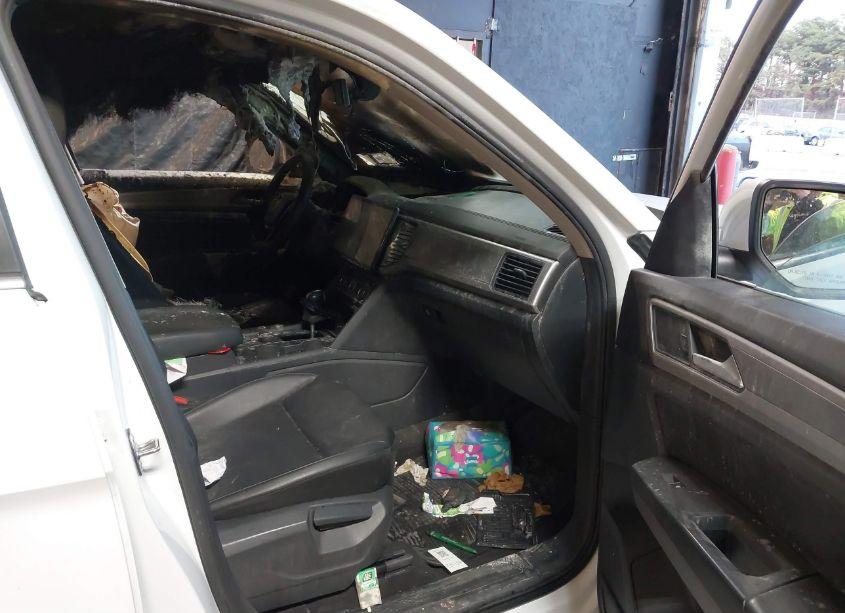 Photo 5 of 2018 Volkswagen Atlas 3.6L V6 SE (VIN 1V2KR2CA6JC565351)