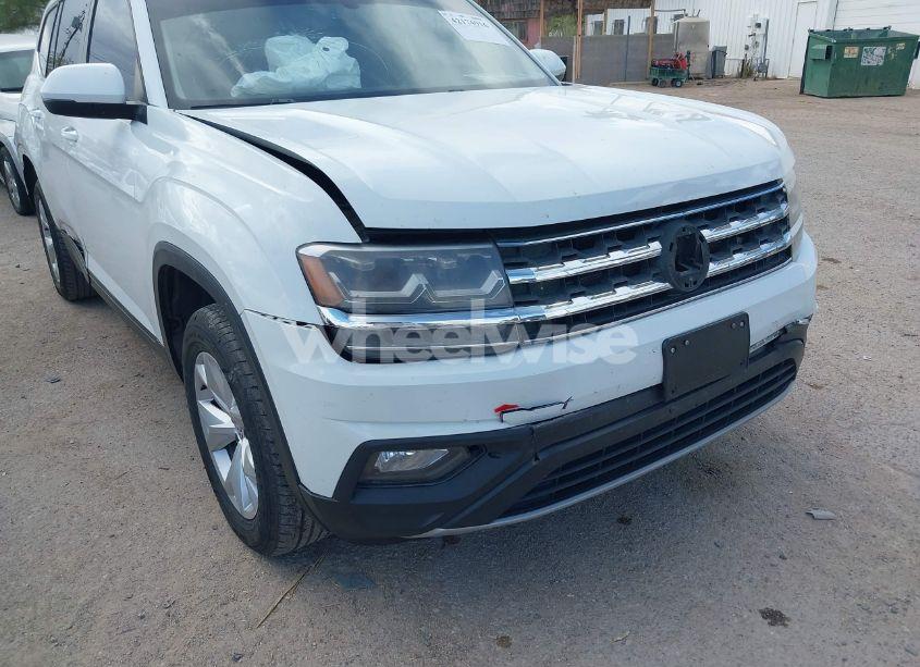 Photo 6 of 2018 Volkswagen Atlas 3.6L V6 SE (VIN 1V2KR2CA6JC576835)
