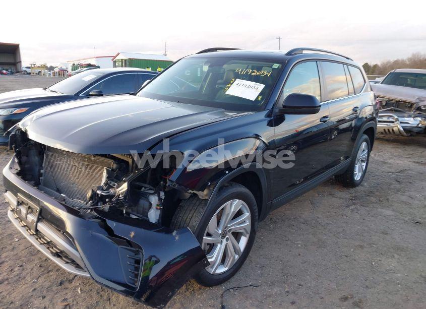 Photo 2 of 2021 Volkswagen Atlas 3.6L V6 SE W/TECHNOLOGY (VIN 1V2KR2CA6MC539787)