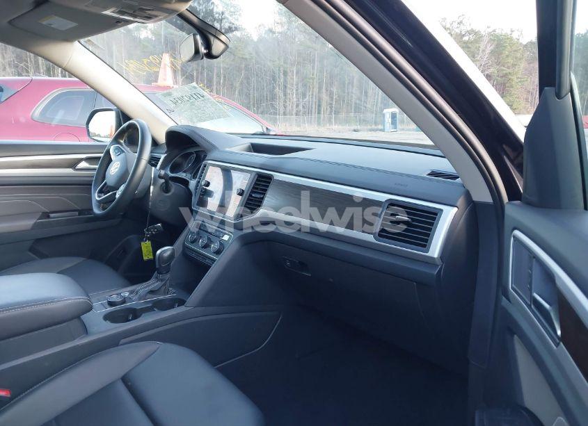 Photo 5 of 2021 Volkswagen Atlas 3.6L V6 SE W/TECHNOLOGY (VIN 1V2KR2CA6MC539787)