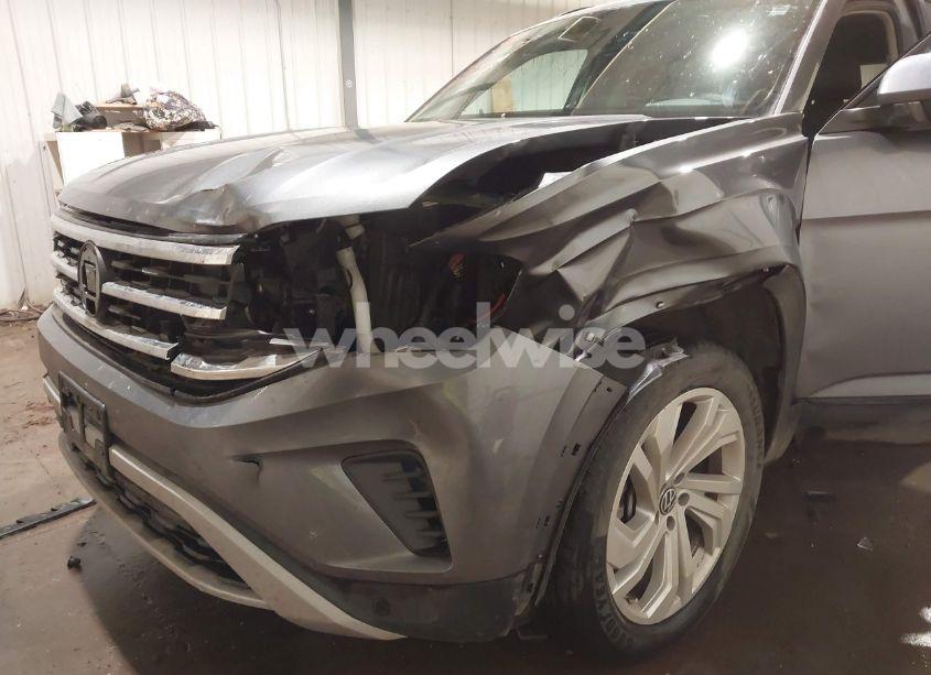 Photo 6 of 2021 Volkswagen Atlas 3.6L V6 SE W/TECHNOLOGY (VIN 1V2KR2CA6MC559179)