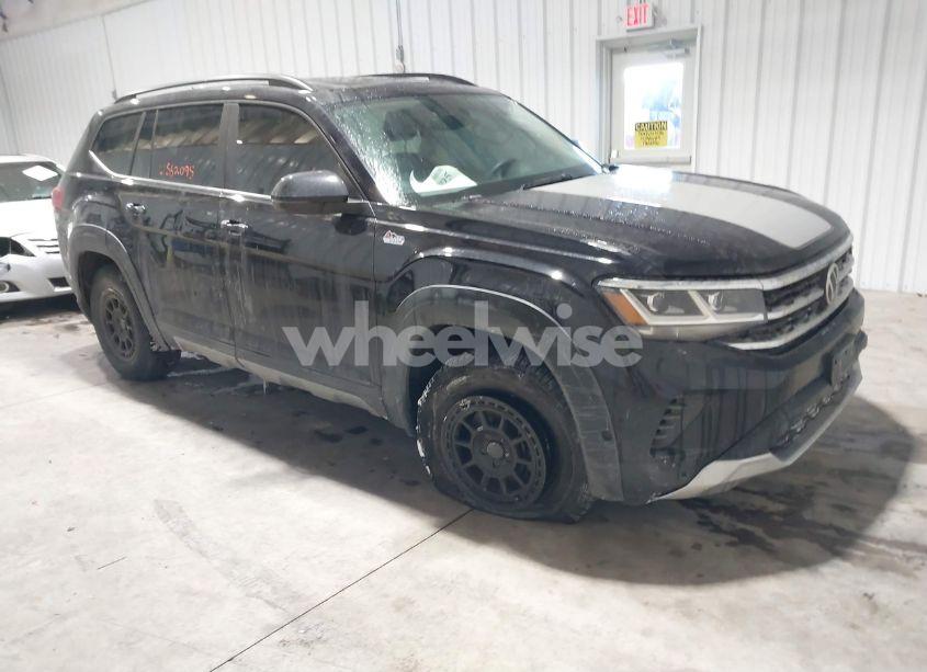2021 Volkswagen Atlas 3.6L V6 SE W/TECHNOLOGY (VIN 1V2KR2CA7MC540494) main photo