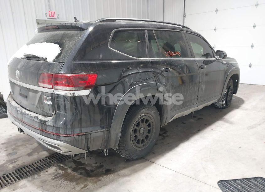 Photo 4 of 2021 Volkswagen Atlas 3.6L V6 SE W/TECHNOLOGY (VIN 1V2KR2CA7MC540494)