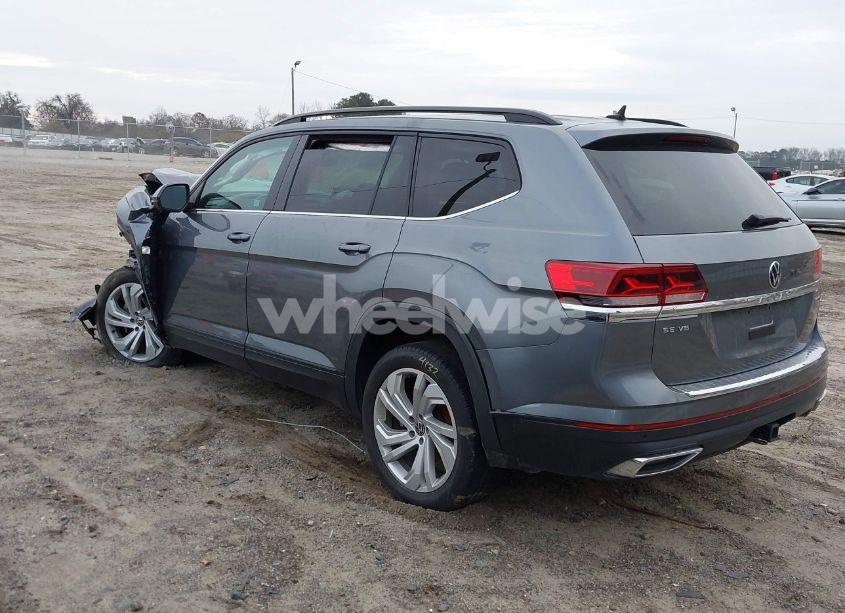 Photo 3 of 2021 Volkswagen Atlas 3.6L V6 SE W/TECHNOLOGY (VIN 1V2KR2CA7MC560339)