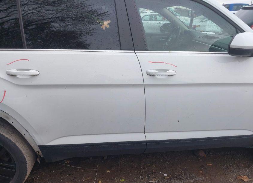 Photo 13 of 2018 Volkswagen Atlas 3.6L V6 SE (VIN 1V2KR2CA8JC569966)