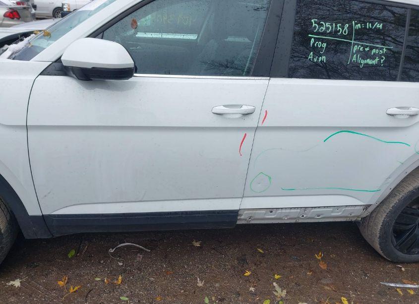 Photo 14 of 2018 Volkswagen Atlas 3.6L V6 SE (VIN 1V2KR2CA8JC569966)