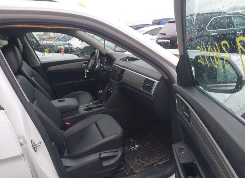 Photo 5 of 2018 Volkswagen Atlas 3.6L V6 SE (VIN 1V2KR2CA8JC569966)