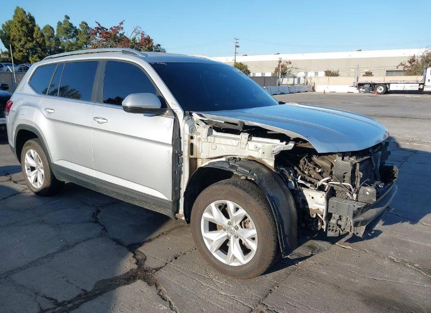 2018 Volkswagen Atlas 3.6L V6 SE (VIN 1V2KR2CA9JC518329) main photo