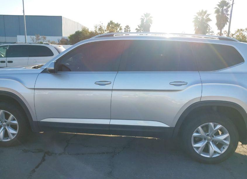 Photo 15 of 2018 Volkswagen Atlas 3.6L V6 SE (VIN 1V2KR2CA9JC518329)
