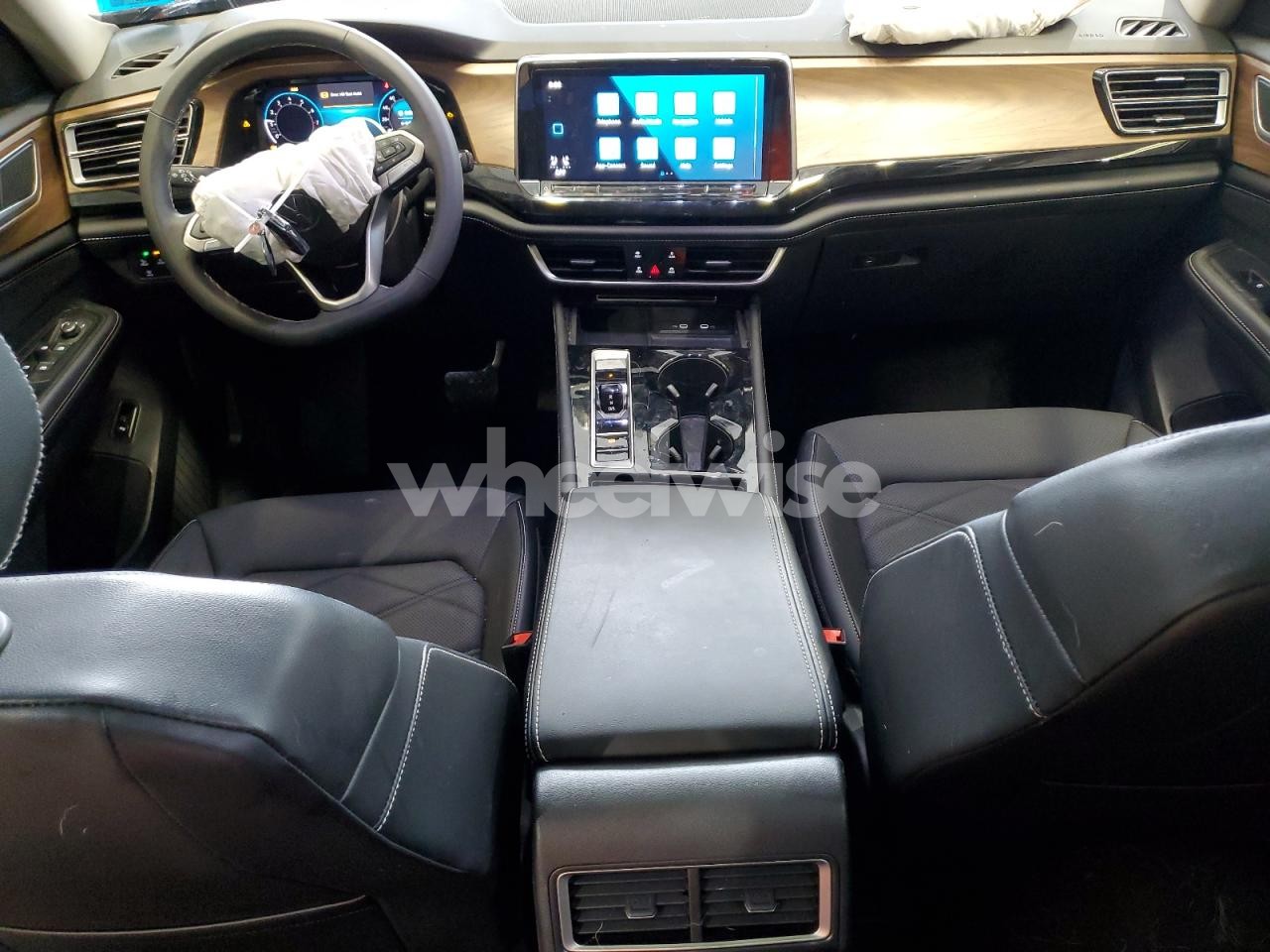 Photo 8 of 2024 VOLKSWAGEN ATLAS SE (VIN 1V2KR2CA9RC569955)