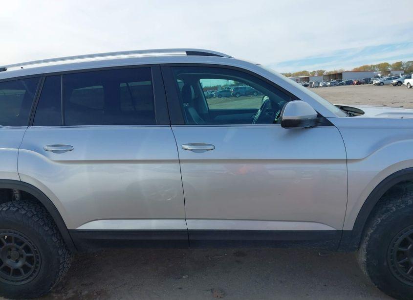 Photo 13 of 2018 Volkswagen Atlas 3.6L V6 SE (VIN 1V2KR2CAXJC519201)