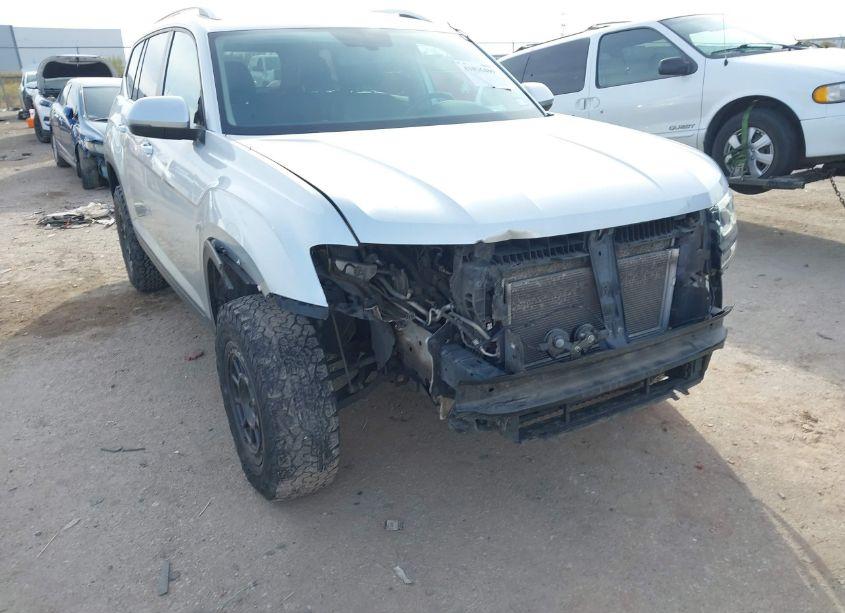 Photo 6 of 2018 Volkswagen Atlas 3.6L V6 SE (VIN 1V2KR2CAXJC519201)