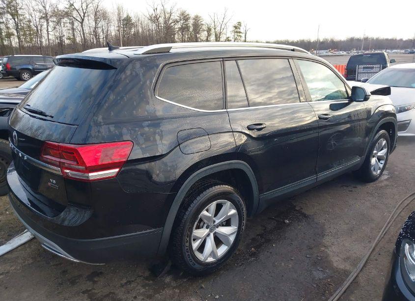 Photo 4 of 2018 Volkswagen Atlas 3.6L V6 SE (VIN 1V2KR2CAXJC561707)