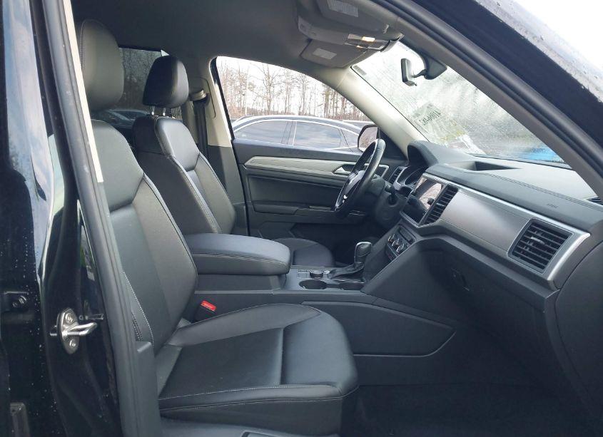 Photo 5 of 2018 Volkswagen Atlas 3.6L V6 SE (VIN 1V2KR2CAXJC561707)