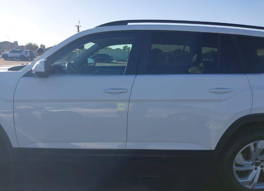 Photo 14 of 2021 Volkswagen Atlas 3.6L V6 SE W/TECHNOLOGY (VIN 1V2KR2CAXMC555328)