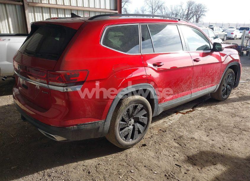 Photo 4 of 2024 Volkswagen Atlas 2.0T SE W/TECHNOLOGY (VIN 1V2KR2CAXRC549178)