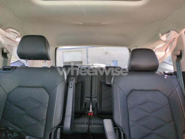 Photo 3 of 2025 VOLKSWAGEN ATLAS SE N/A (VIN 1V2KR2CAXSC505381)