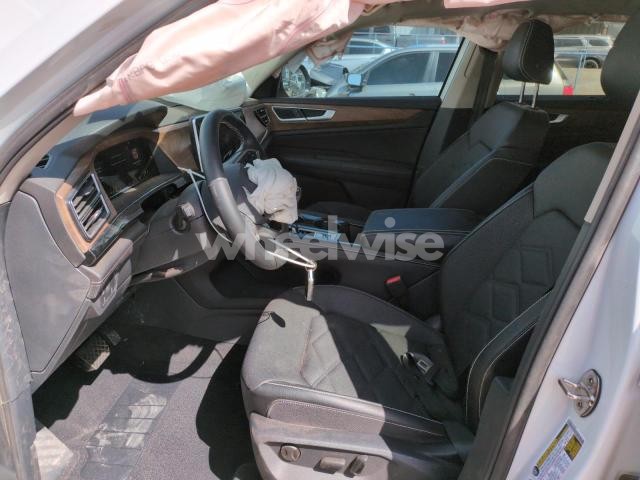 Photo 9 of 2025 VOLKSWAGEN ATLAS SE N/A (VIN 1V2KR2CAXSC505381)